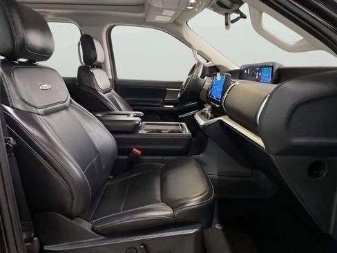 Used 2025 Ford Expedition Max Platinum AWD/4WD image 90