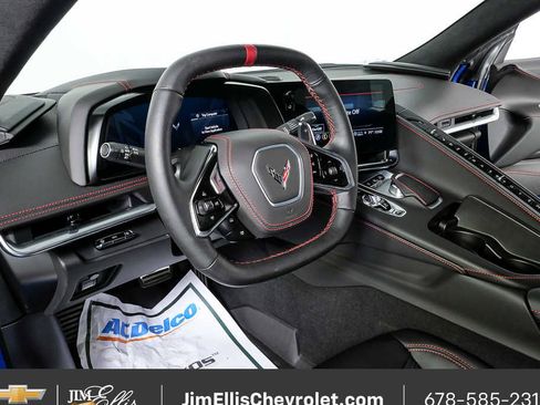 Used 2022 Chevrolet Corvette Stingray Premium Cpe w/ Z51 Performance Package image 4
