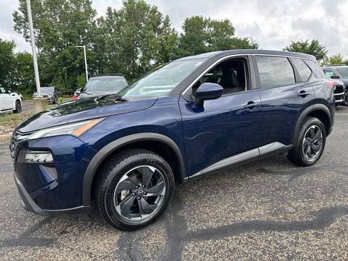 Used 2025 Nissan Rogue SV AWD/4WD image 7