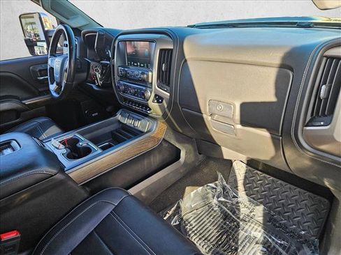 Used 2018 GMC Sierra 2500 Denali w/ Duramax Plus Package image 21