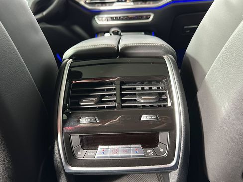 Used 2022 BMW X5 M50i AWD/4WD image 21