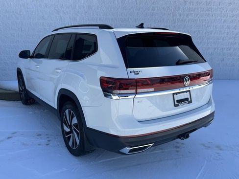 Used 2024 Volkswagen Atlas SE image 6