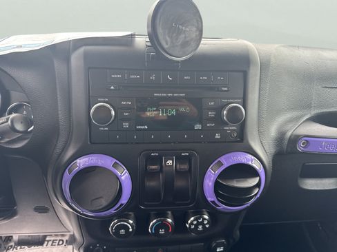 Used 2017 Jeep Wrangler Sport w/ Quick Order Package 24S AWD/4WD image 14