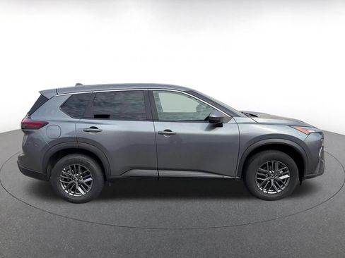 Used 2026 Nissan Rogue SV AWD/4WD image 16