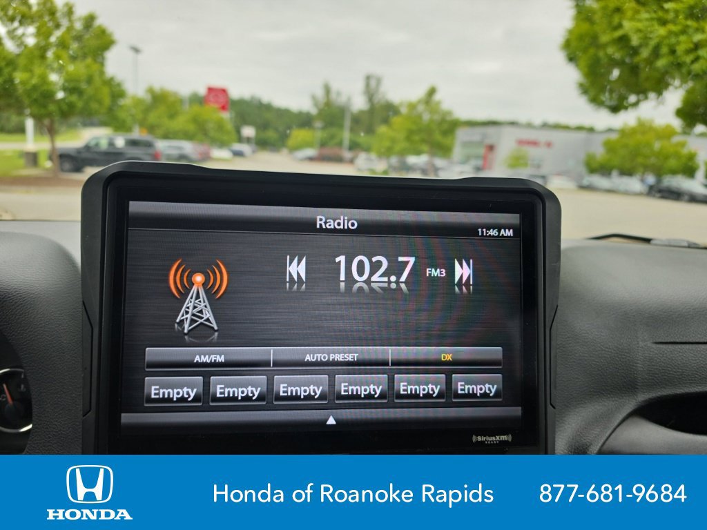 Used 2018 Jeep Wrangler Sahara w/ Dual Top Group AWD/4WD image 10