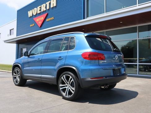 Used 2017 Volkswagen Tiguan SEL AWD/4WD image 5