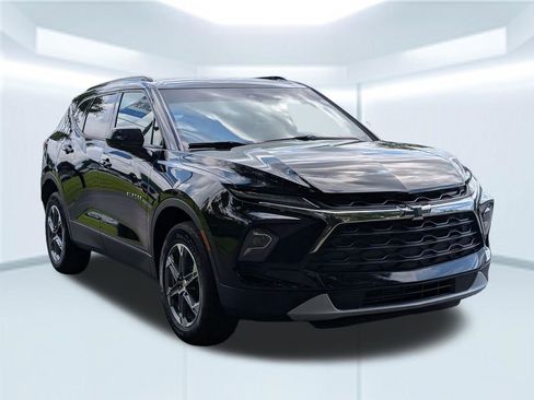 Used 2023 Chevrolet Blazer LT w/ Convenience Package FWD image 8
