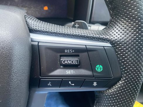 Used 2024 Mitsubishi Outlander AWD image 13