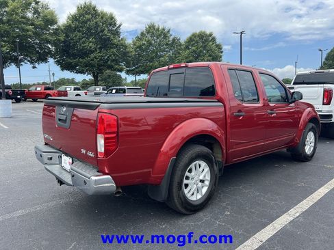 Used 2018 Nissan Frontier SV w/ Value Truck Package AWD/4WD image 3
