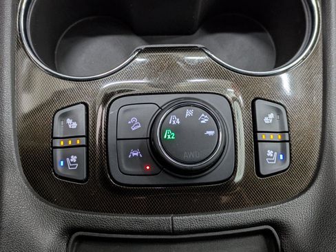 Used 2023 GMC Acadia AT4 w/ Technology Package image 8