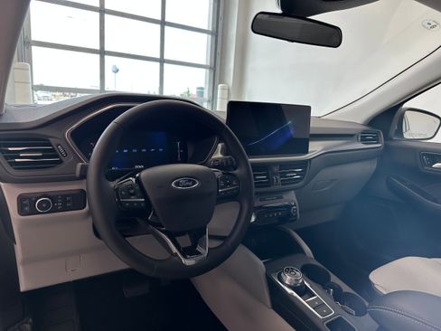 New 2025 Ford Escape SE image 34