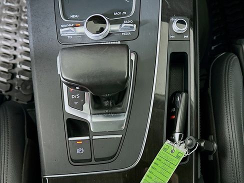 Used 2018 Audi Q5 Prestige w/ Prestige Package image 25