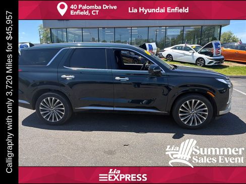 Used 2025 Hyundai Palisade Calligraphy AWD/4WD image 2