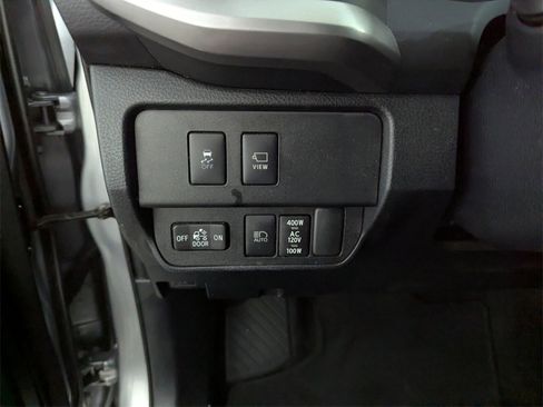 Used 2020 Toyota Tacoma Limited image 29