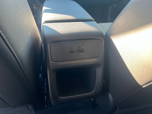 Used 2025 Chevrolet Trax LT w/ LT Convenience Package image 24