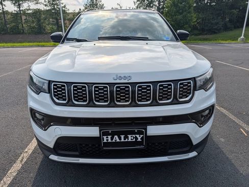 Used 2025 Jeep Compass Limited AWD/4WD image 24