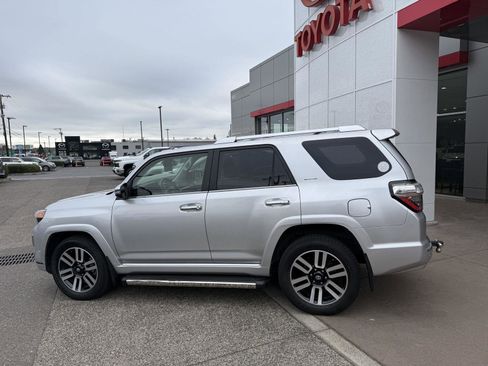Used 2023 Toyota 4Runner Limited image 3