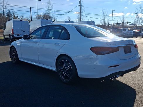 Used 2021 Mercedes-Benz E 350 4MATIC Sedan image 4