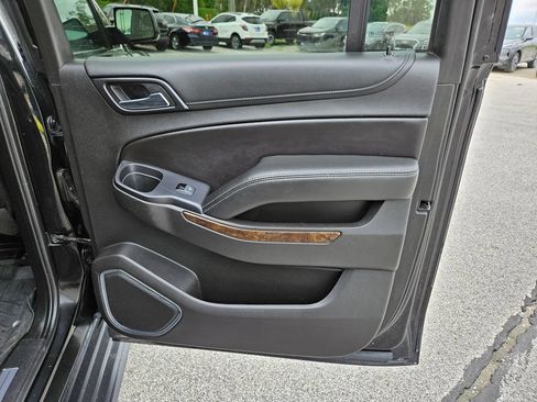 Used 2018 Chevrolet Suburban LT AWD/4WD image 28
