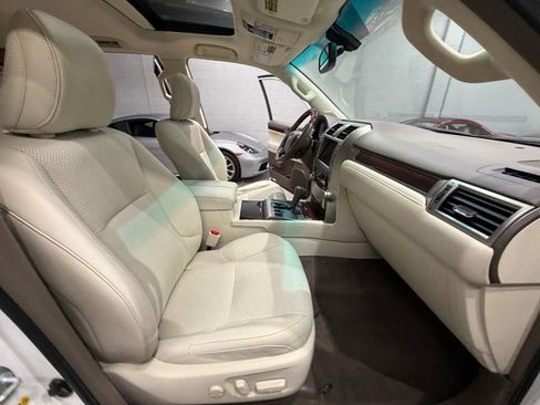 Used 2012 Lexus GX 460 w/ Comfort Plus Pkg image 45