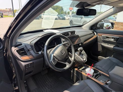 Used 2022 Honda CR-V Touring image 4