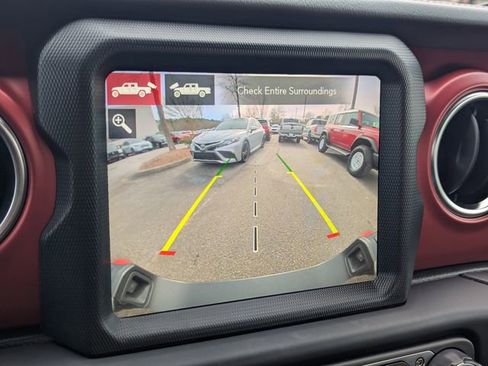 Used 2023 Jeep Gladiator Rubicon w/ LED Lighting Group image 20