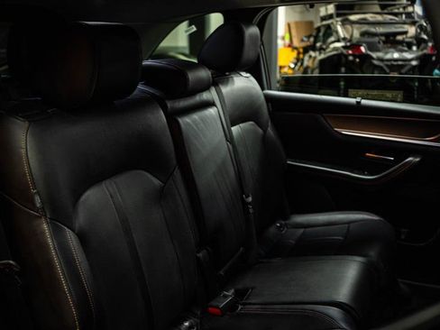 Used 2024 MAZDA CX-90 3.3 Turbo w/ Preferred Plus image 13