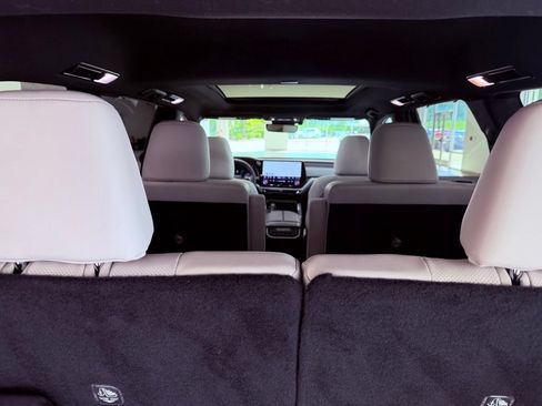 Certified 2025 Lexus TX 350 AWD w/ Technology Package image 18