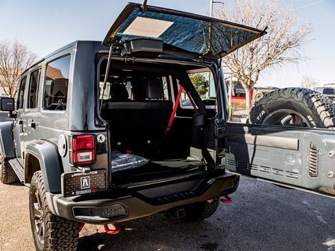 Used 2017 Jeep Wrangler Unlimited Rubicon image 33