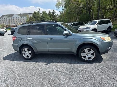 Used 2010 Subaru Forester 2.5X Premium w/ Popular Equipment Group 1A image 3