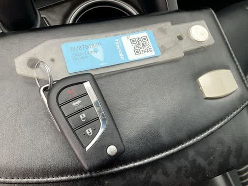 Used 2024 Toyota Camry SE FWD image 25
