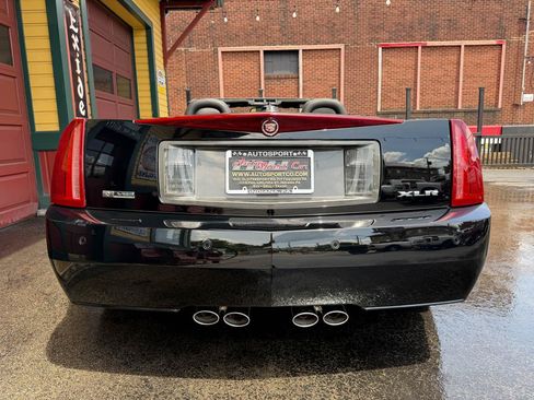 Used 2005 Cadillac XLR RWD image 7