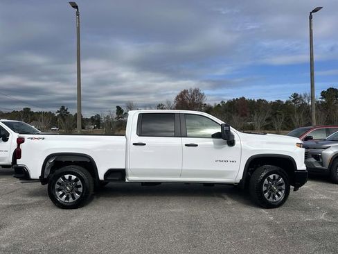 New 2026 Chevrolet Silverado 2500 Custom image 9