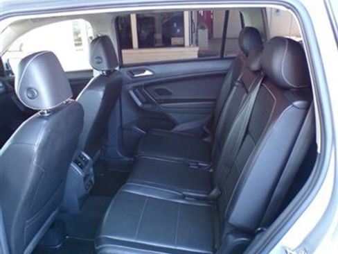 Used 2021 Volkswagen Tiguan S FWD image 21