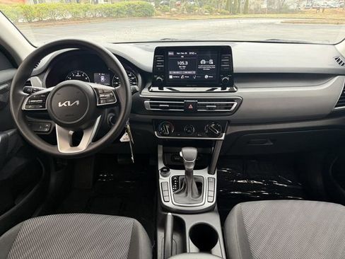 Certified 2023 Kia Seltos LX image 20