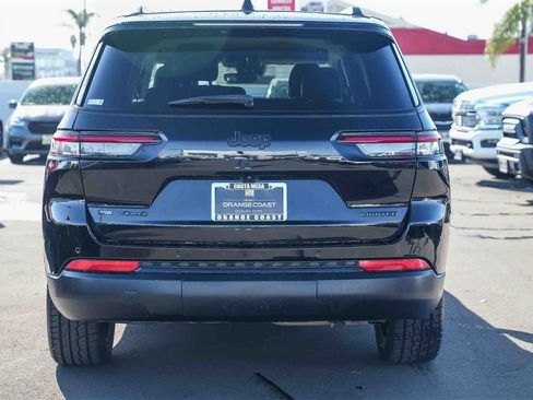 Used 2023 Jeep Grand Cherokee L Limited w/ Black Appearance Package image 5