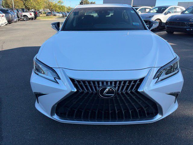 Used 2023 Lexus ES 250 w/ Premium Package AWD/4WD image 2