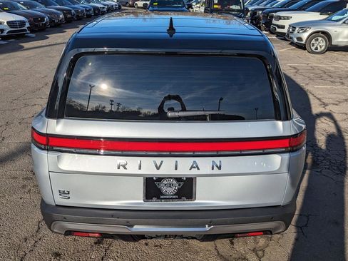 Used 2025 Rivian R1S Adventure image 8
