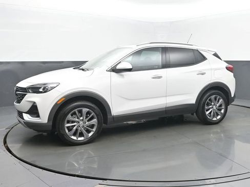 Used 2023 Buick Encore GX Essence w/ Experience Buick Package image 2