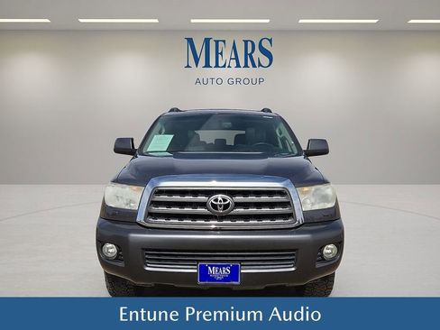 Used 2017 Toyota Sequoia SR5 w/ Premium Package image 9