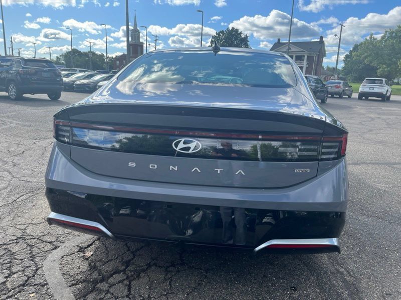 Used 2024 Hyundai Sonata SEL AWD/4WD image 6