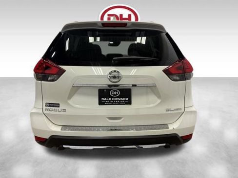 Used 2017 Nissan Rogue SL w/ SL Premium Package image 12