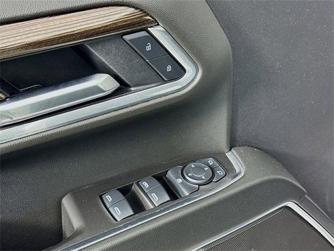 Used 2025 Chevrolet Silverado 1500 LT image 19