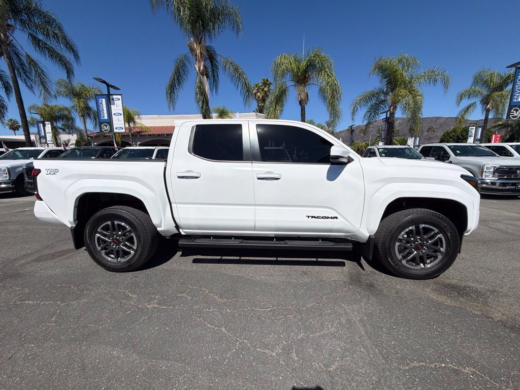 Used 2025 Toyota Tacoma 4x4 Double Cab image 14