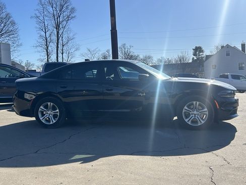 Used 2023 Dodge Charger SXT image 5