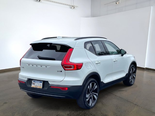 Certified 2023 Volvo XC40 B5 Plus w/ Protection Package Premier AWD/4WD image 4