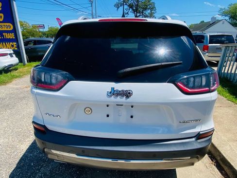 Used 2019 Jeep Cherokee Limited AWD/4WD image 18