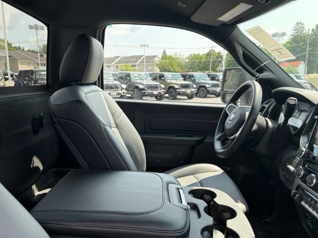 New 2026 RAM 2500 Tradesman w/ Chrome Appearance Group AWD/4WD image 29