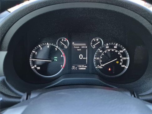 Used 2023 Lexus GX 460 Luxury w/ Accessory Package image 25