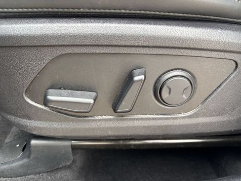 Used 2024 Kia Sorento S AWD/4WD image 23